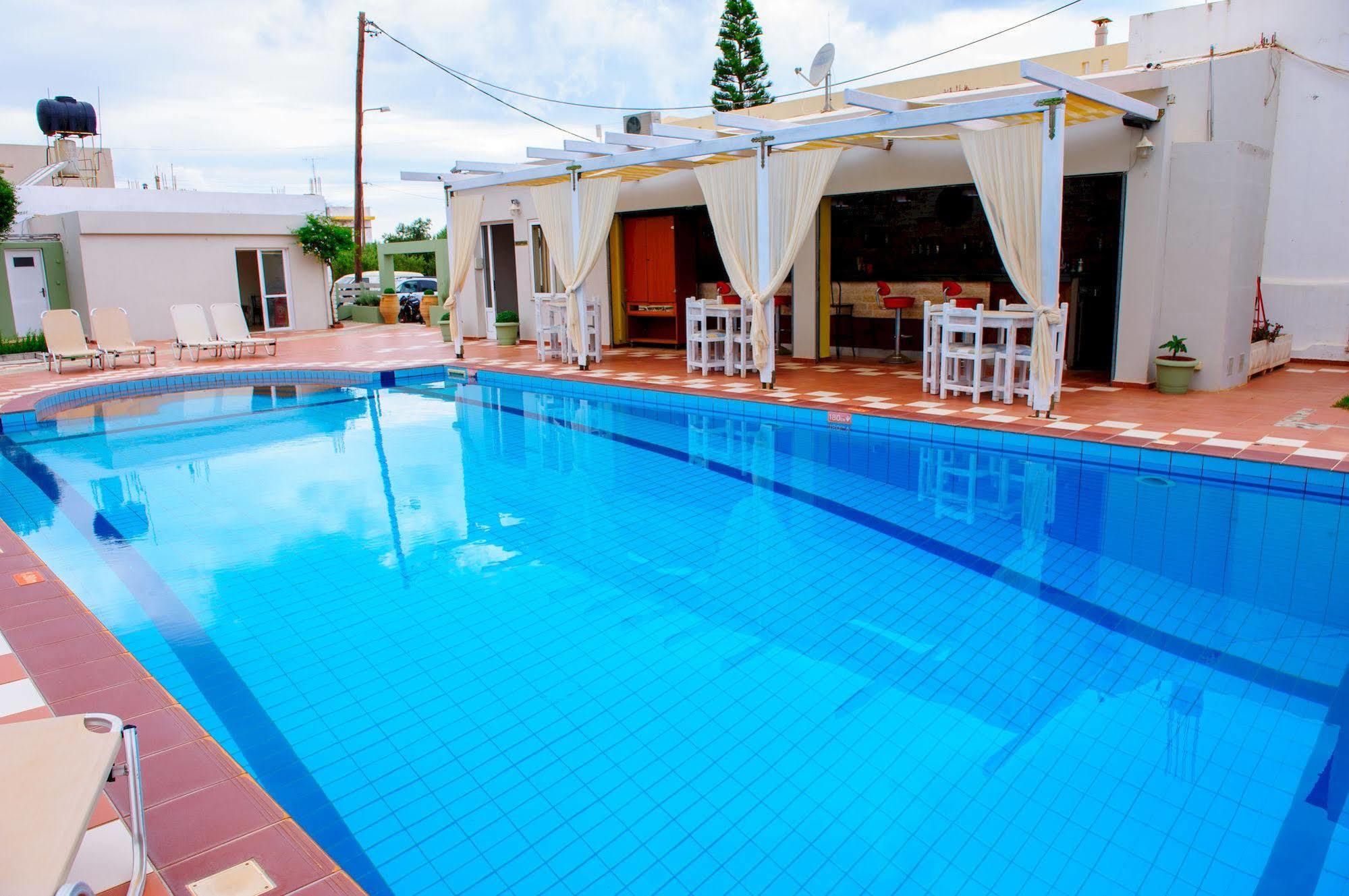 Golden Sun Boutique Aparthotel Malia Exteriör bild