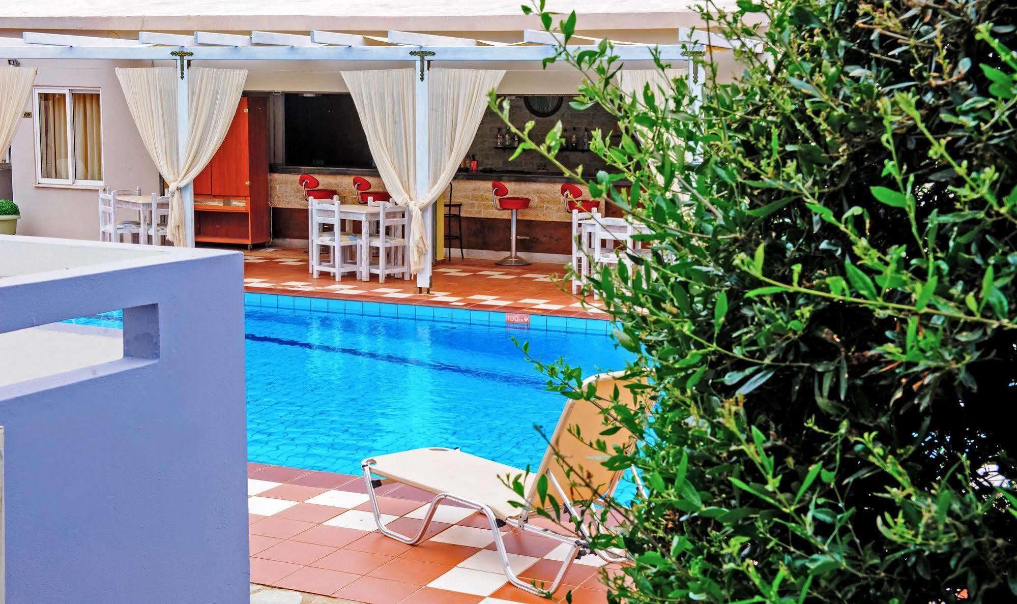 Golden Sun Boutique Aparthotel Malia Exteriör bild